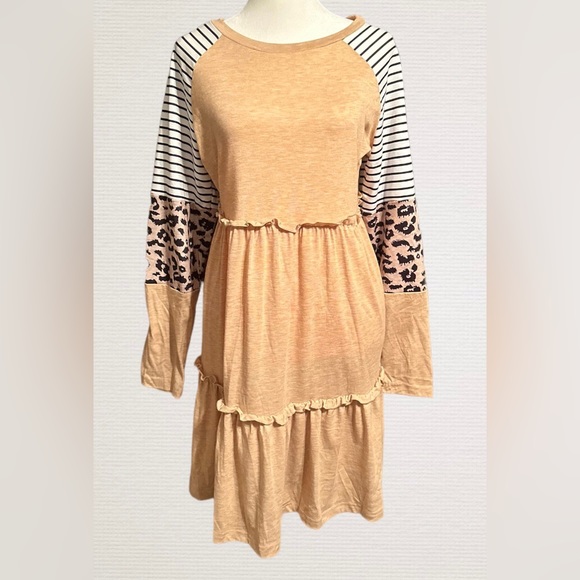 Willow and Grace; Small; Leopard Detail Tunic Dress; NEW! 🛍️ - Picture 5 of 11